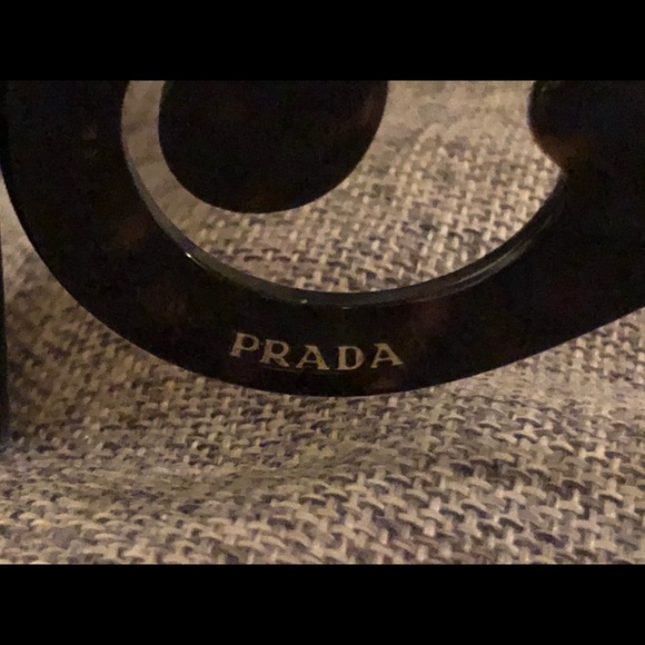 Prada sunglasses! Like new! - Picture 3 of 3